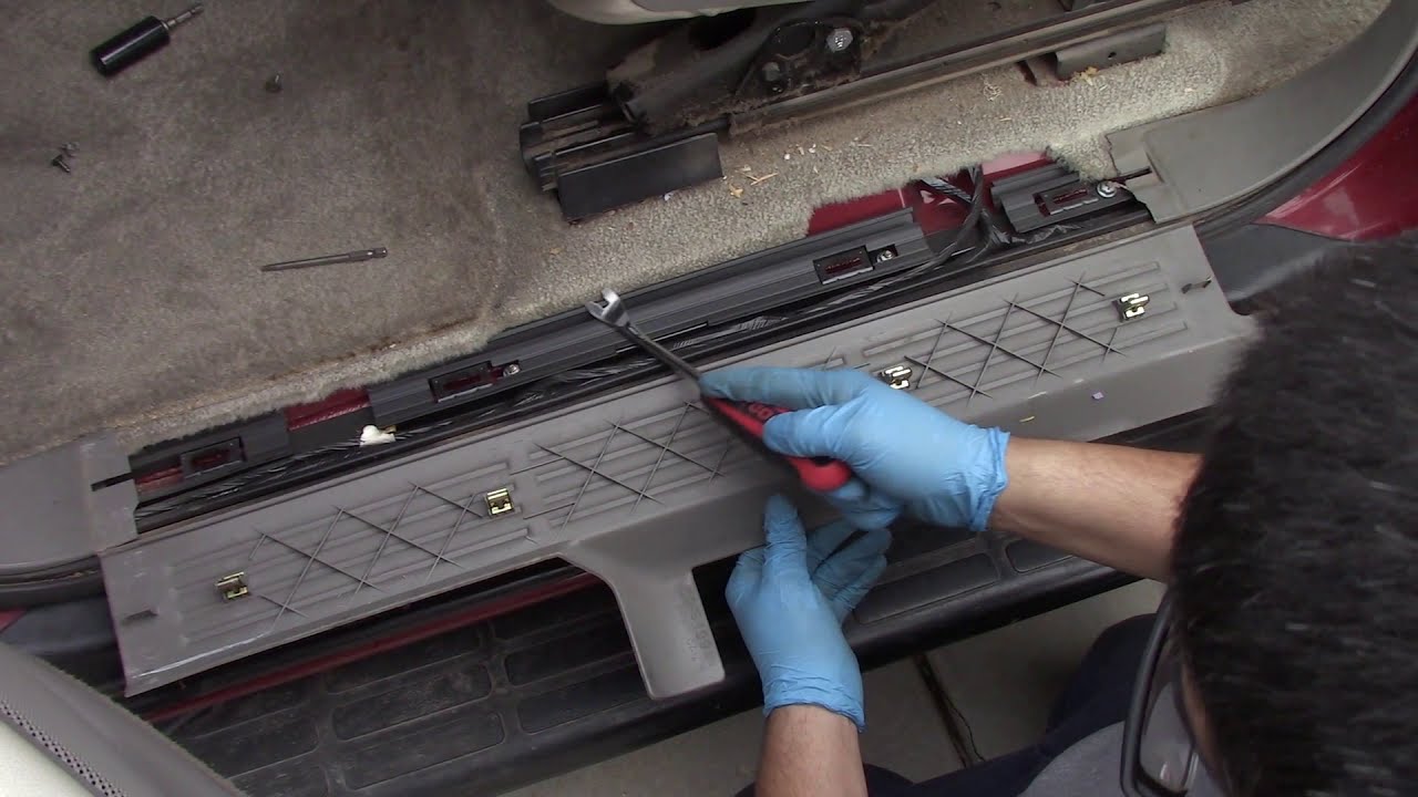 Cleaning a 2002 Suburban Interior  - Suburban Ep. 2