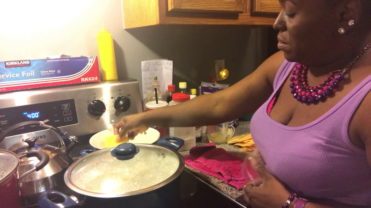 Cooking Dinner cabbage, Mac n Cheese, Fried Chicken, Corn Bread