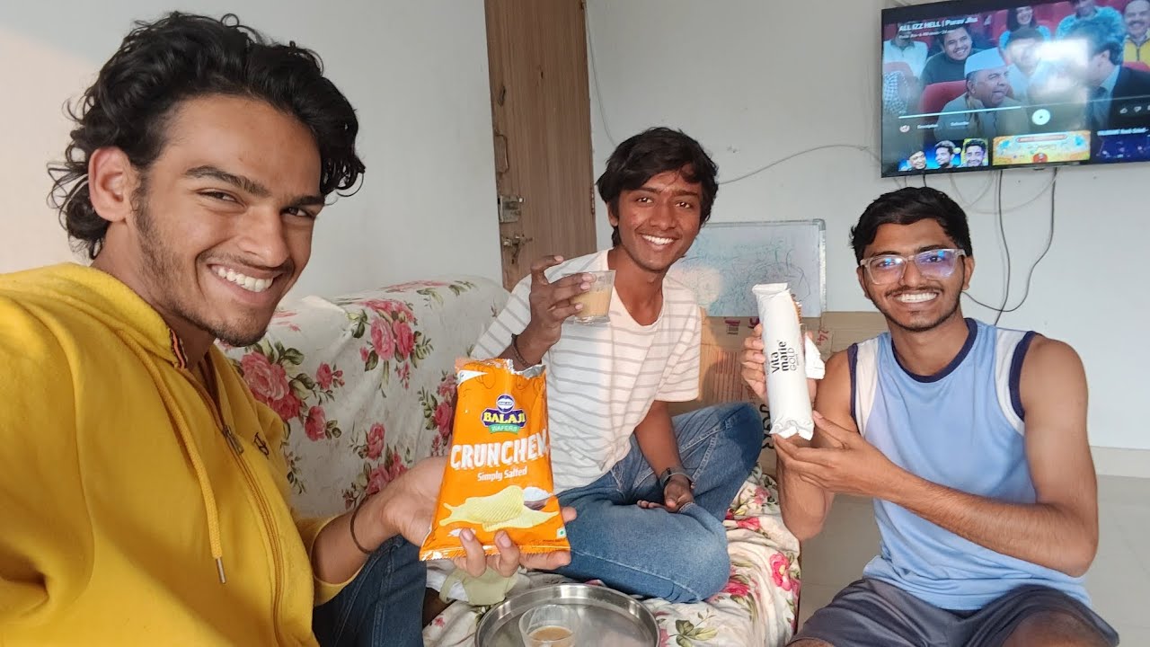 Aaj hamne bablu ke gharpe chai nashta kiya😋