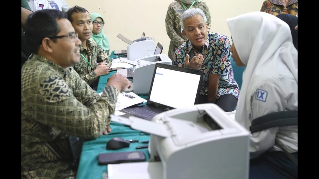 Sidak PPDB, Ganjar Selesaikan Persoalan Siswa Dalam Tiga Menit