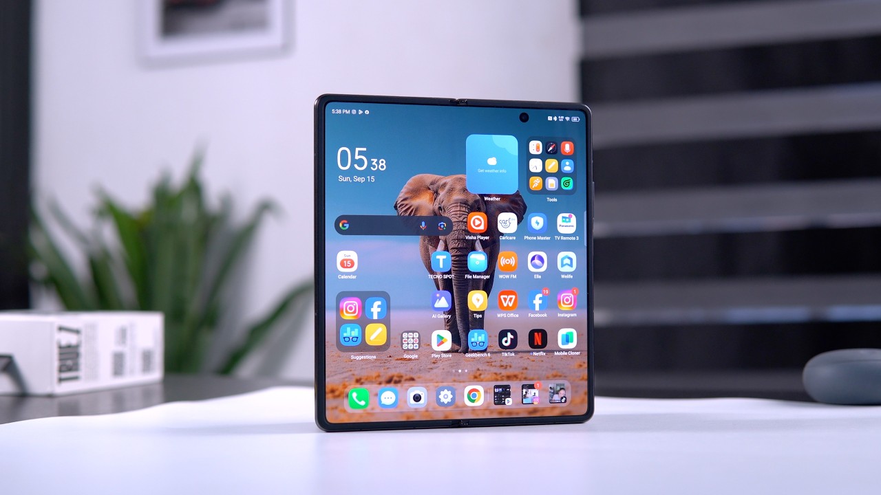 Обзор Tecno Phantom V Fold 2. Самый доступный складной телефон?