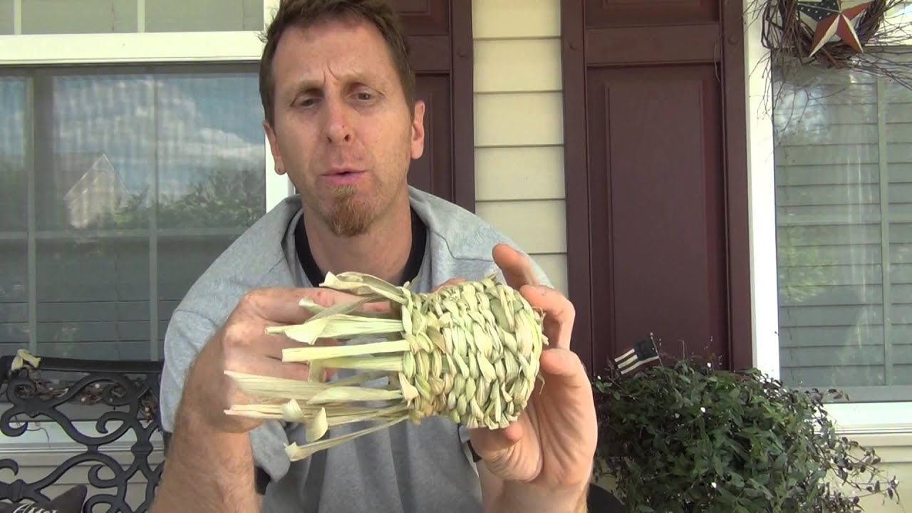 Corn Husk Basket Weaving Part 3 - Finishing the Sides