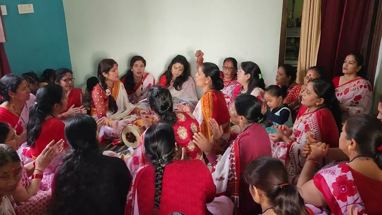 चल चन्द्रमा की ओर l l kumauni mahila holi l khushi joshi bhajan l pahadi holi l holigeet l holi l 