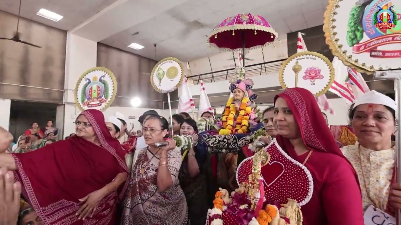 મહારાજનું પૂજન અને અન્નકૂટ દર્શન / Prerak :pu.lilaba / Amreli Mahila Mandir