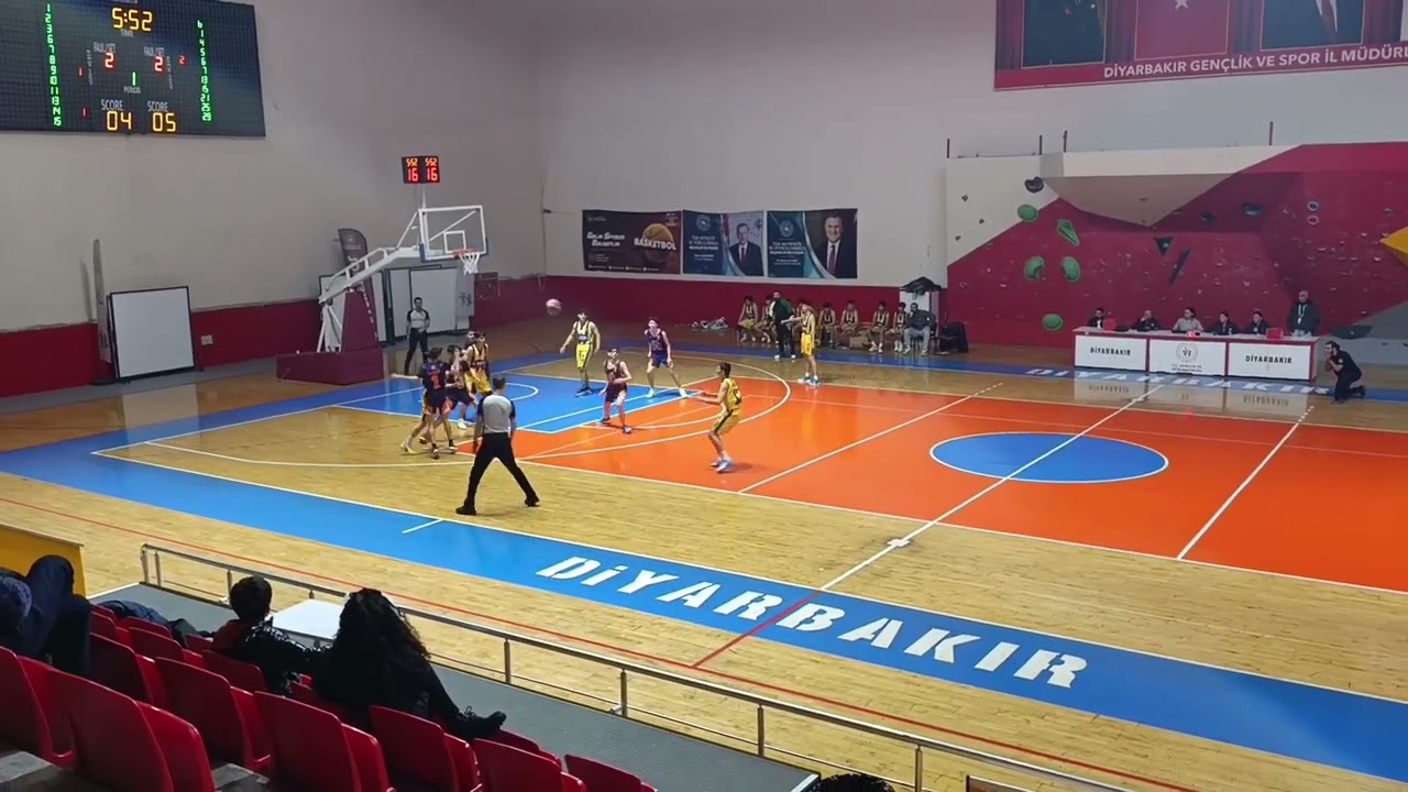 Diyarbakır Hazro belediye spor - Çamlıca basketbol maçı 