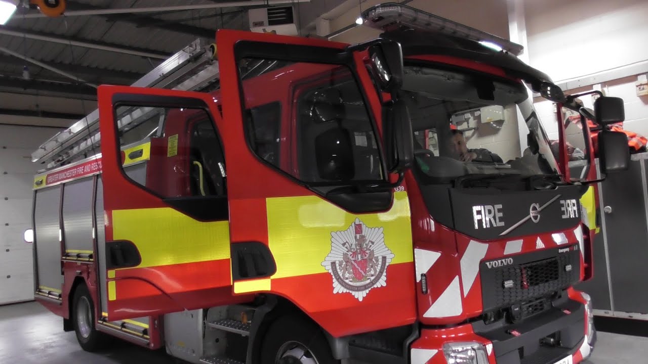 G39R2/G39R4/G39P1 all getting turned out within an hour out of Ashton community fire station (TRU)