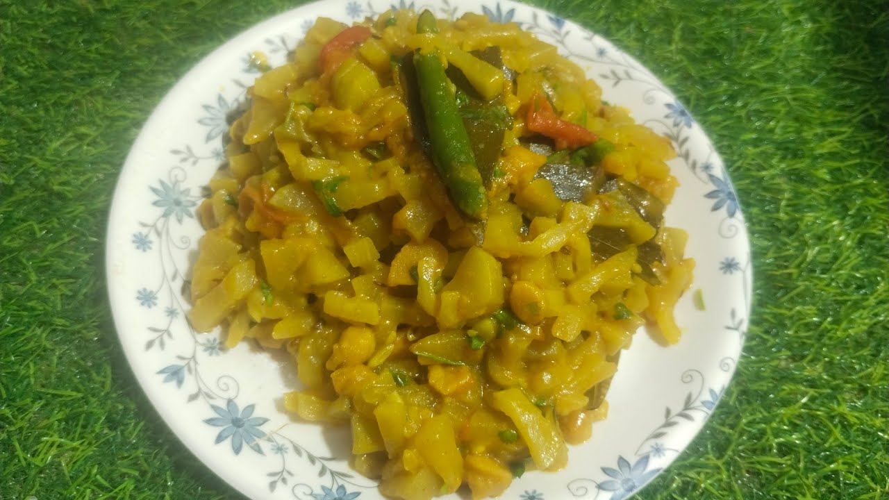 হাতে সময় কম থাকলে এইভাবে একবার হাতে মাখা লাউয়ের রেসিপি টা বানিয়ে দেখতে পারেন।Hate Makha LauRecipe