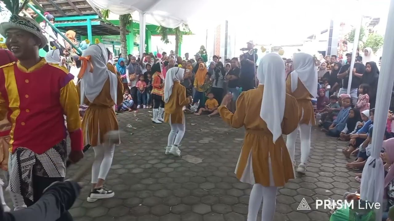 ATRAKSI DRUM BAND ANTI GALAU