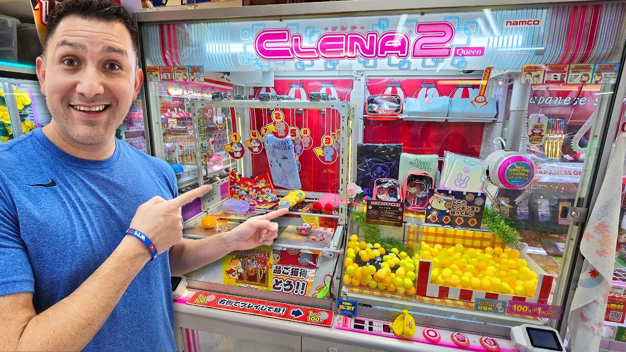 Everyone's Favorite Tourist Claw Machine in Japan!