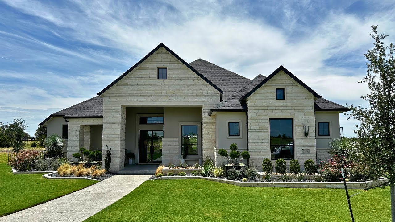 Incredible Single Story Home | The Reese Floorplan By Chesmar Homes in Feathergrass | Georgetown, TX