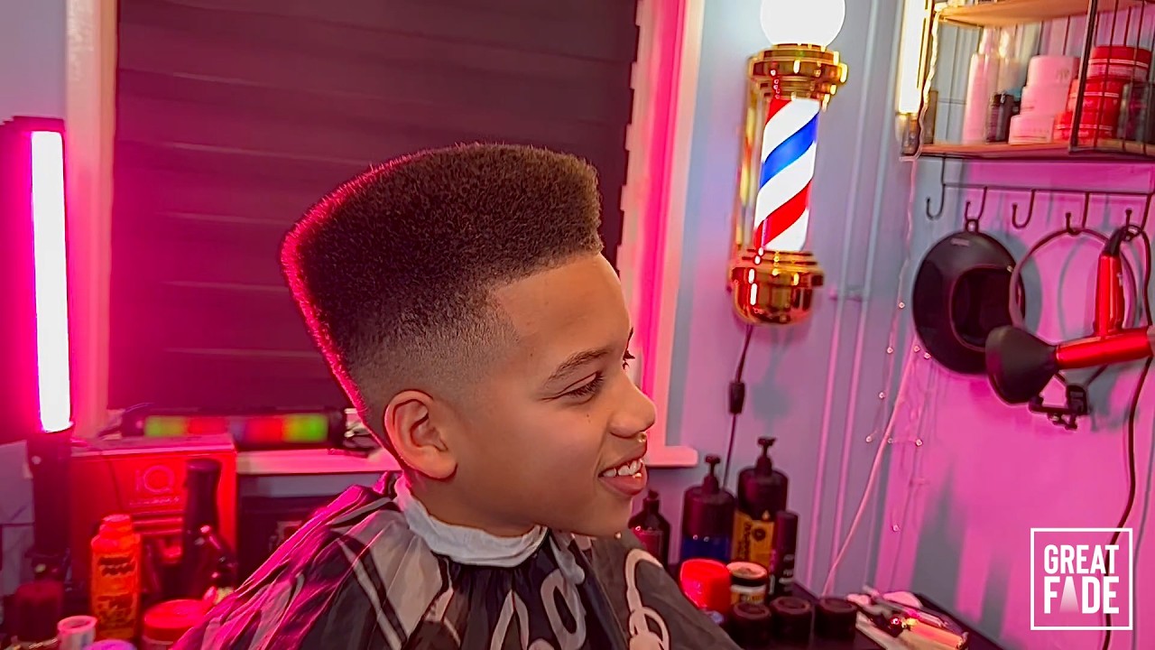 Mid Fade with Afro Top 💈Barbershop in Groningen 🇳🇱