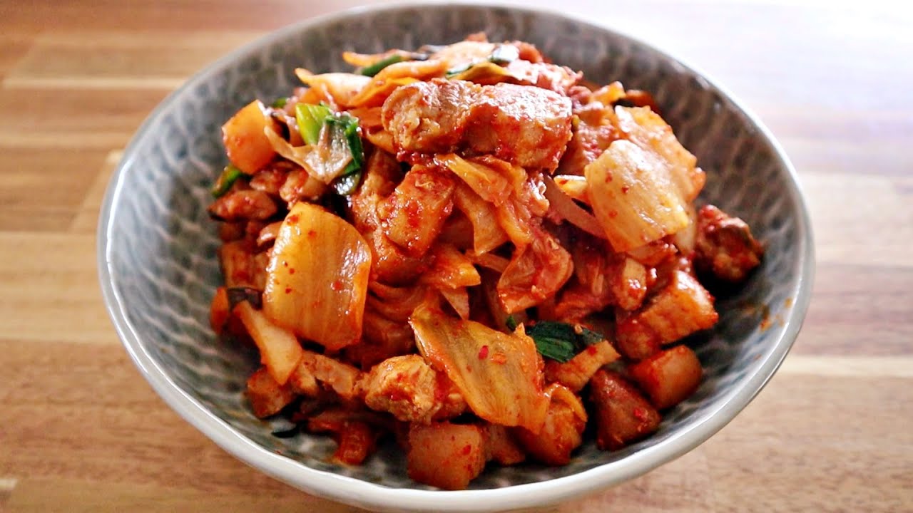 Kimchi Duruchigi (김치두루치기) | Spicy Korean Stir-fried Pork with Kimchi | Kimchi Bulgogi