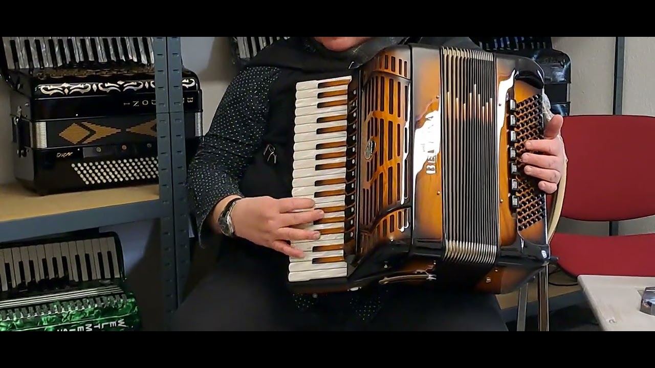 Klangprobe Akkordeon Beltuna Prestige V 108 Compact Sunburst