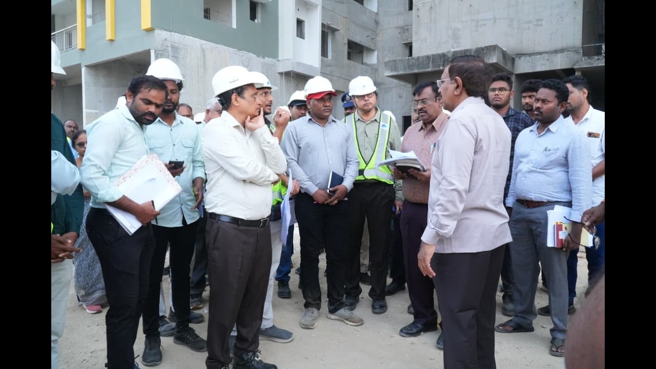 🔴LIVE | అమరావతి | నేలపాడు | అధికారులు, ఉద్యోగుల ఇళ్ల నిర్మాణాల పరిశీలన | మంత్రి నారాయణగారు