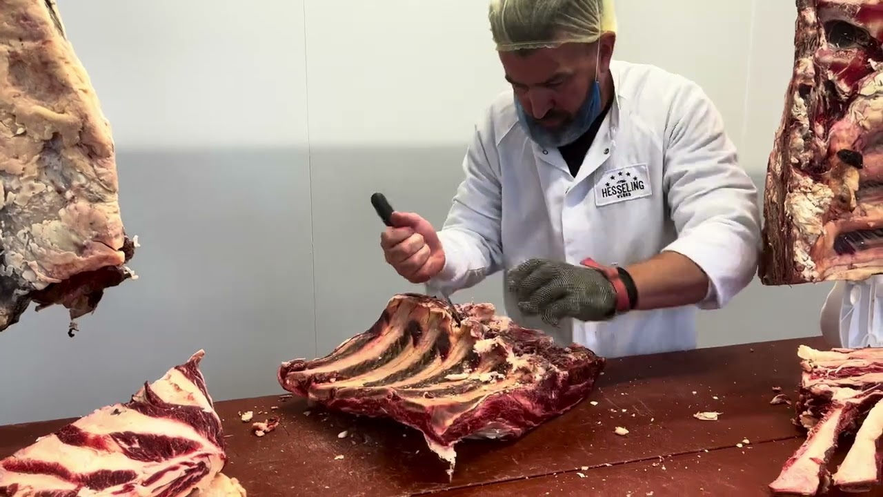 Barry beent uit - dry aged Tomahawk