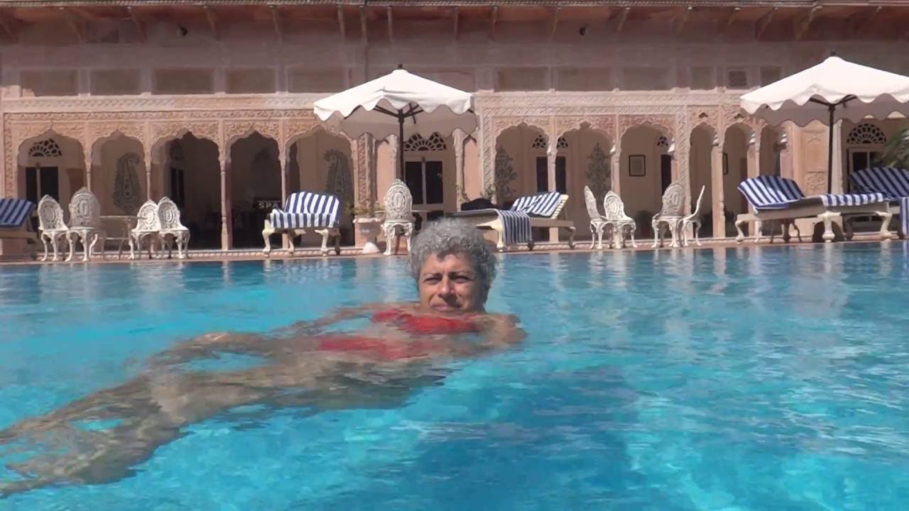 Swimming at Nahargart Hotel, Ranthambhore, India (08/10/2016)