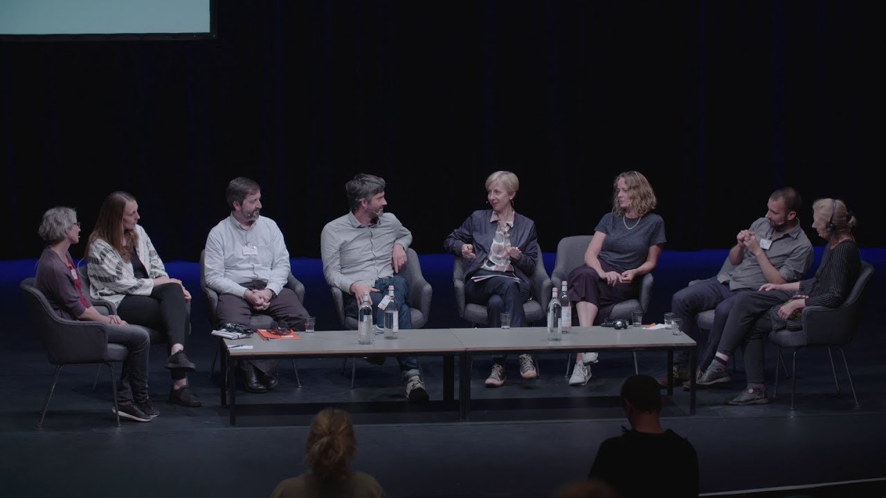 How Do Schools Create the Future? (English, German)