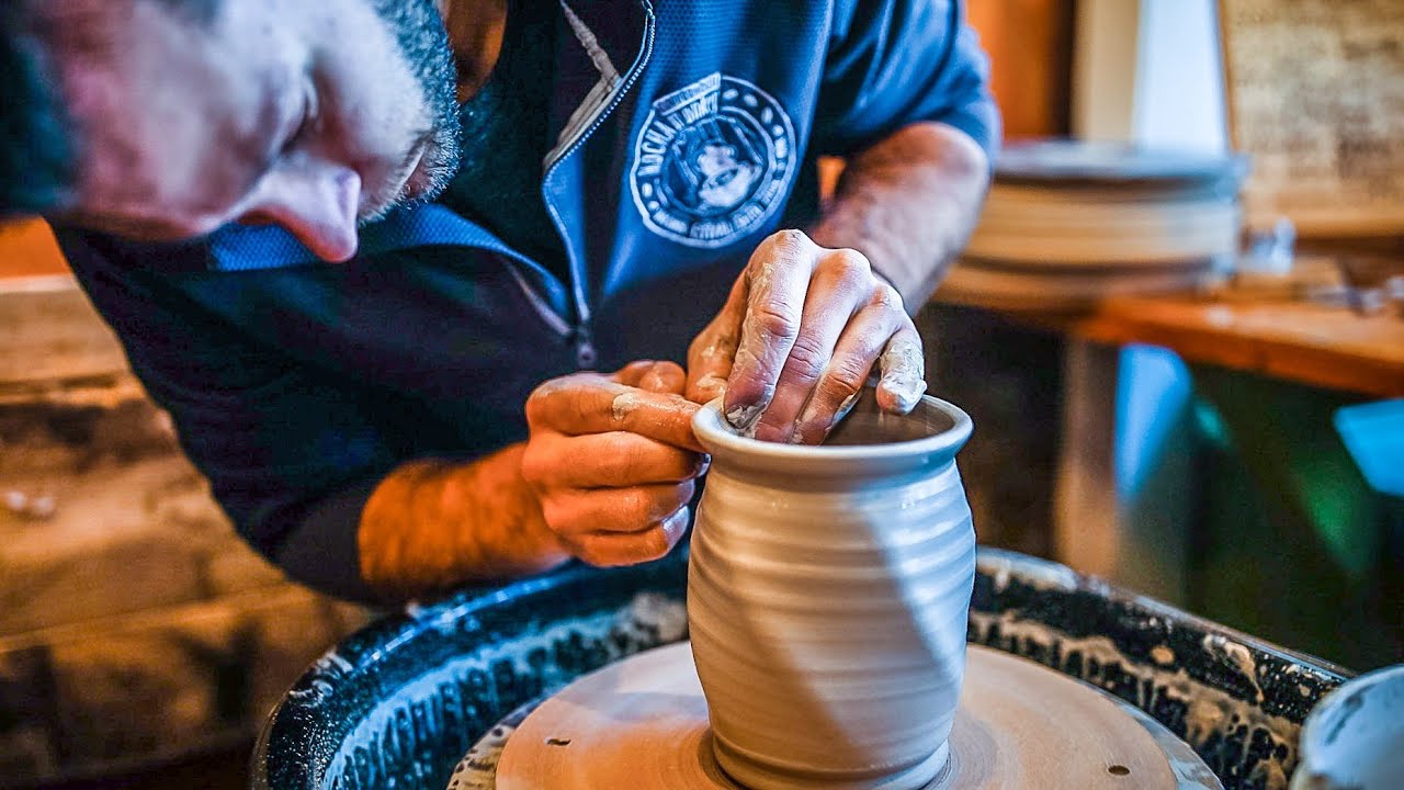 Throwing Pots on a NeW pOtTeRs wHeEl!!!