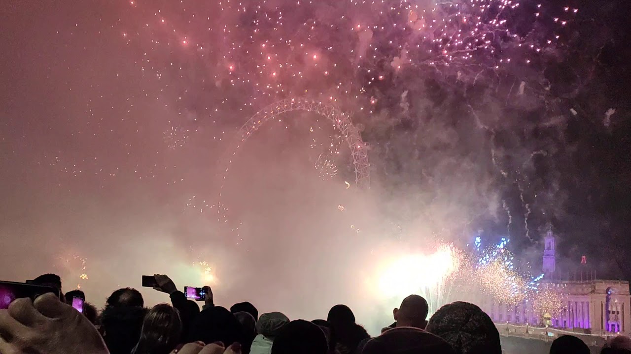 New year 2020 London fireworks 😀🎉🎊🎆