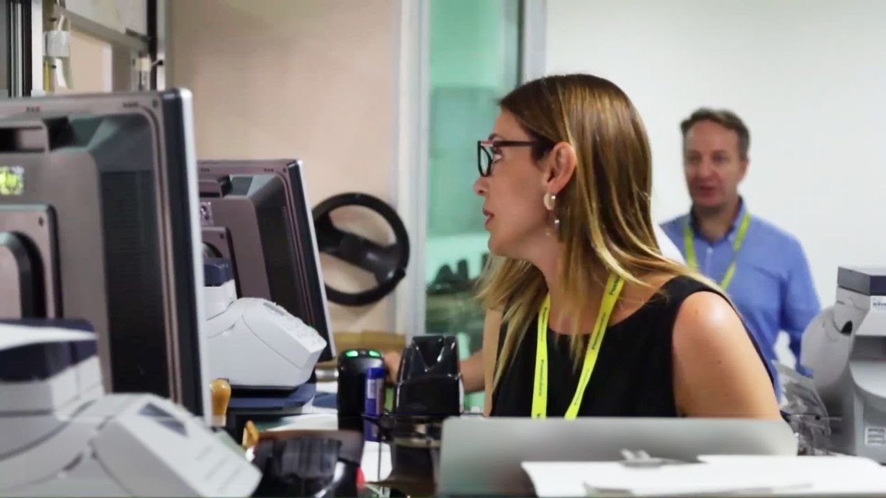 Conciliazione tra maternità e lavoro: il progetto di Poste