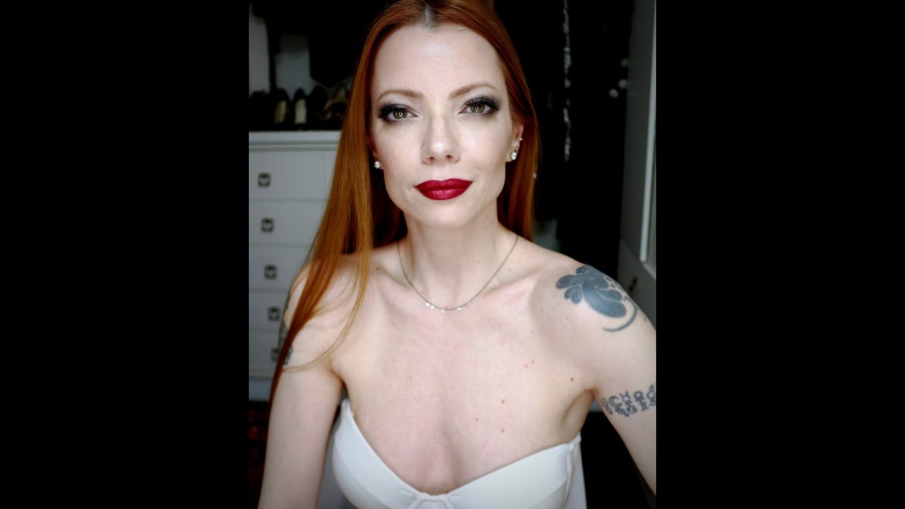 Julia Petit Passo a passo Naomi no VMA's