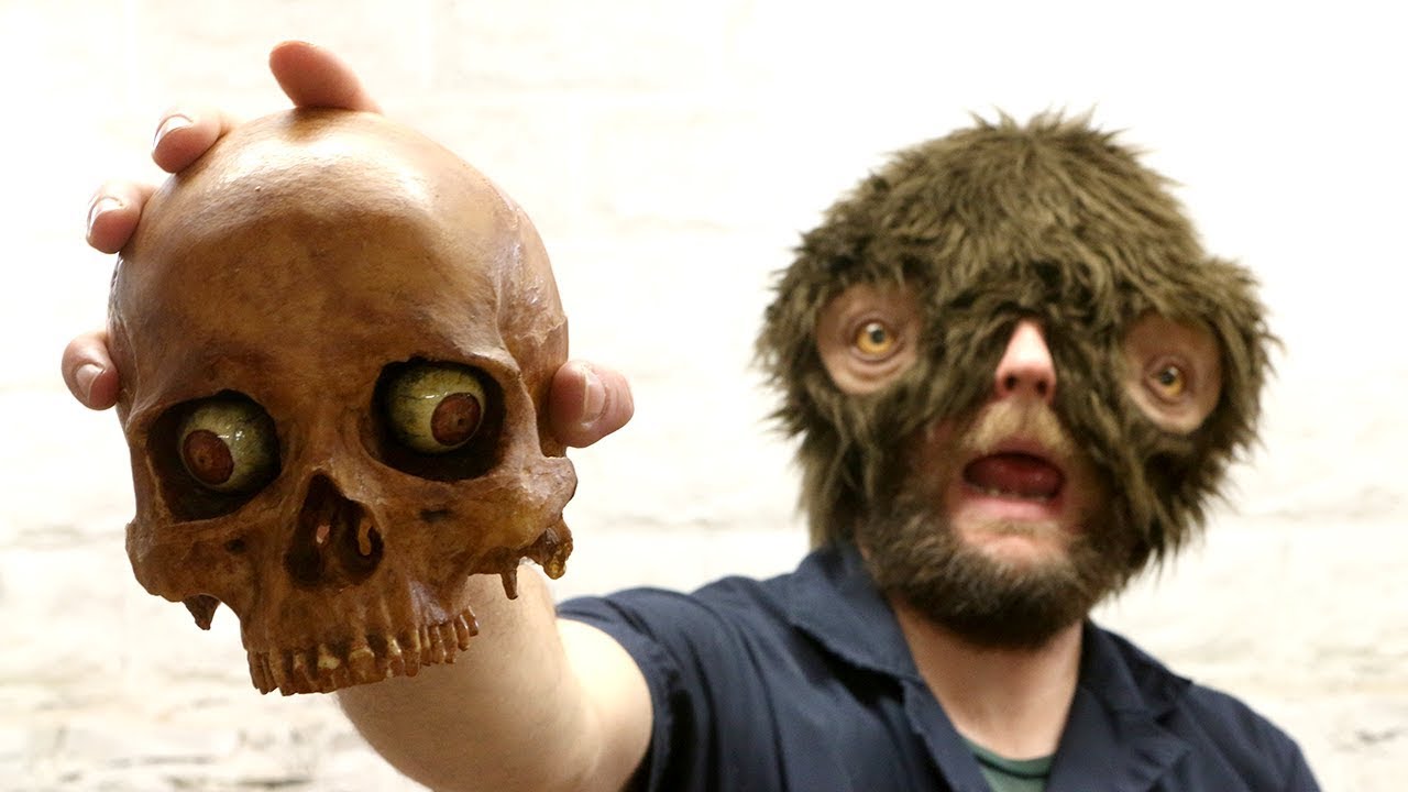 Creepy HUMAN SKULL Clock!