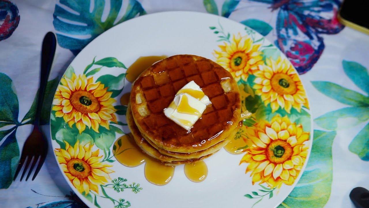 Crispy Eggo Waffles ASMR Eating Sounds