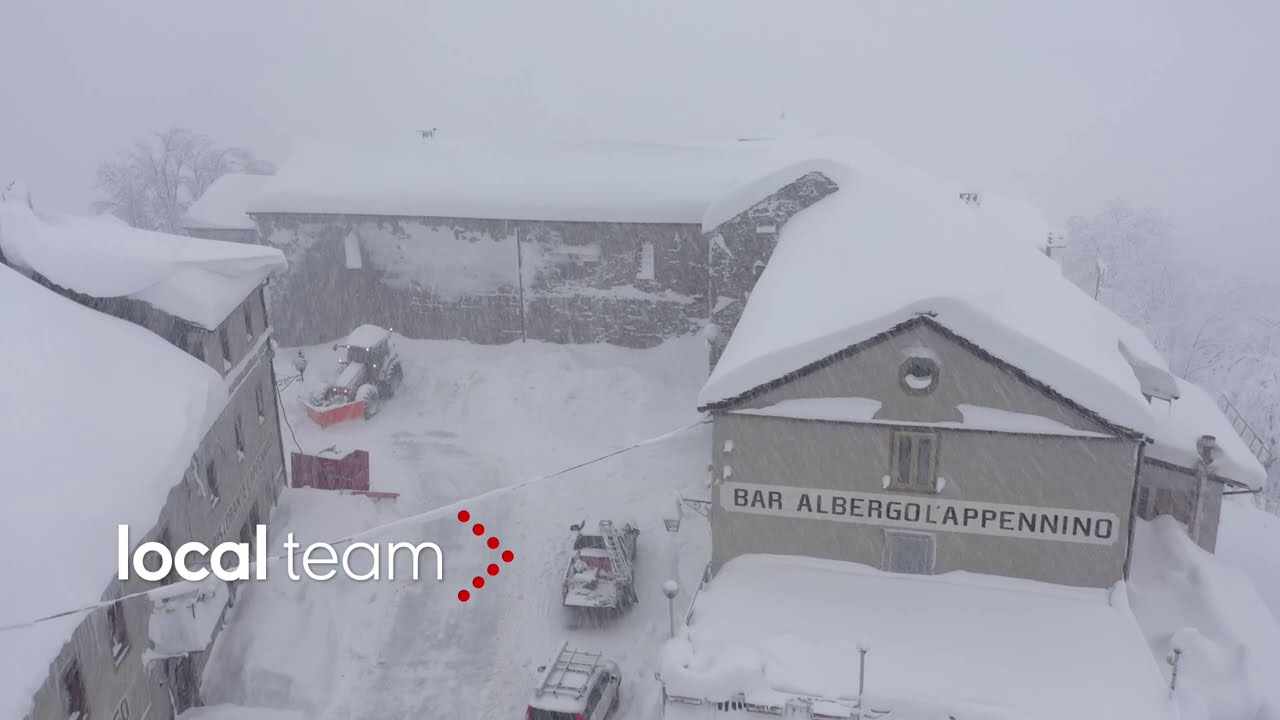 Fortissime nevicate in Appennino: il drone in volo a San Pellegrino in Alpe