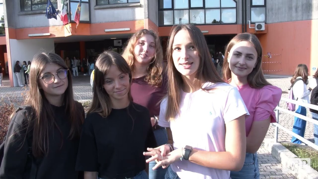 Primo giorno di scuola agli istituti superiori di Montebelluna