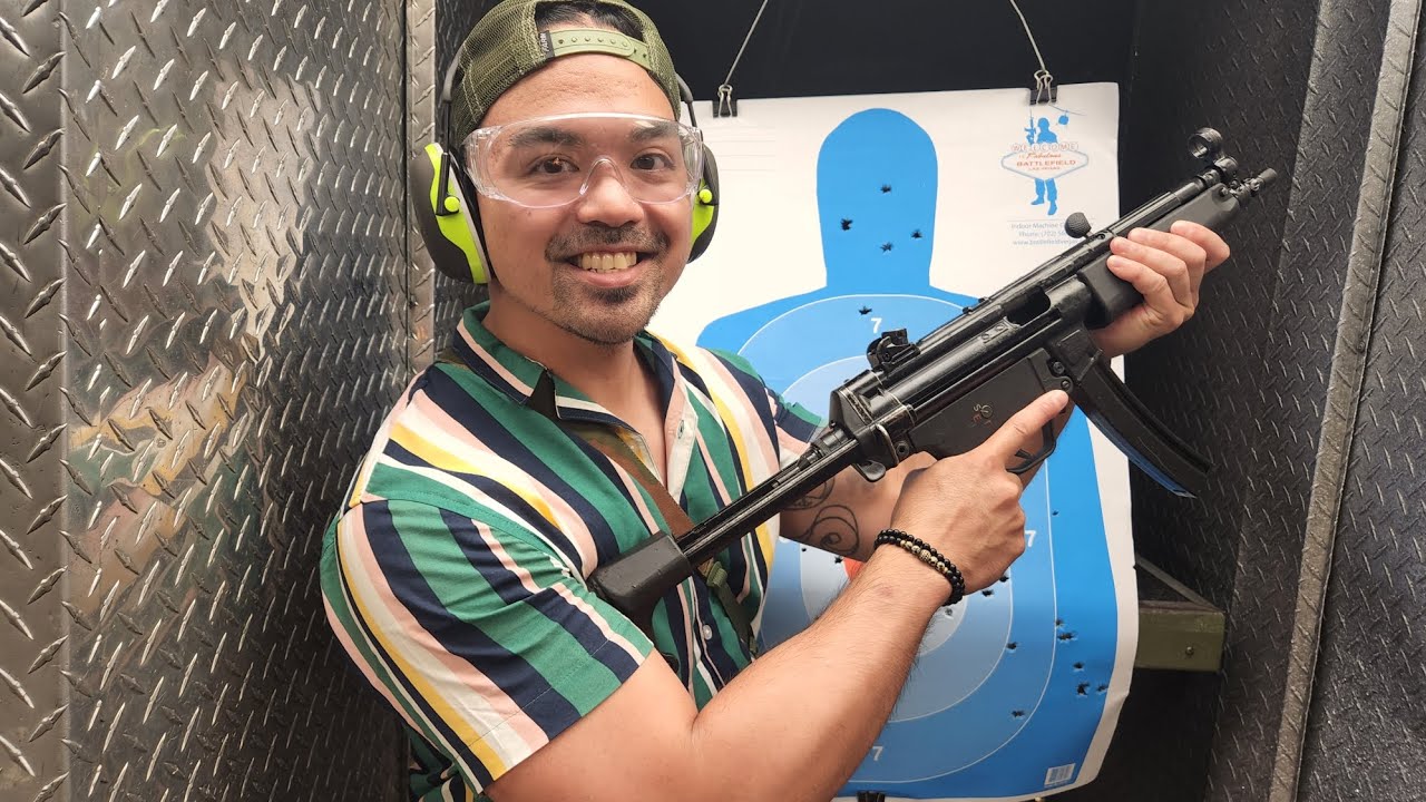 I shoot guns at this TOP RATED Las Vegas indoor shooting range | Vlog #14