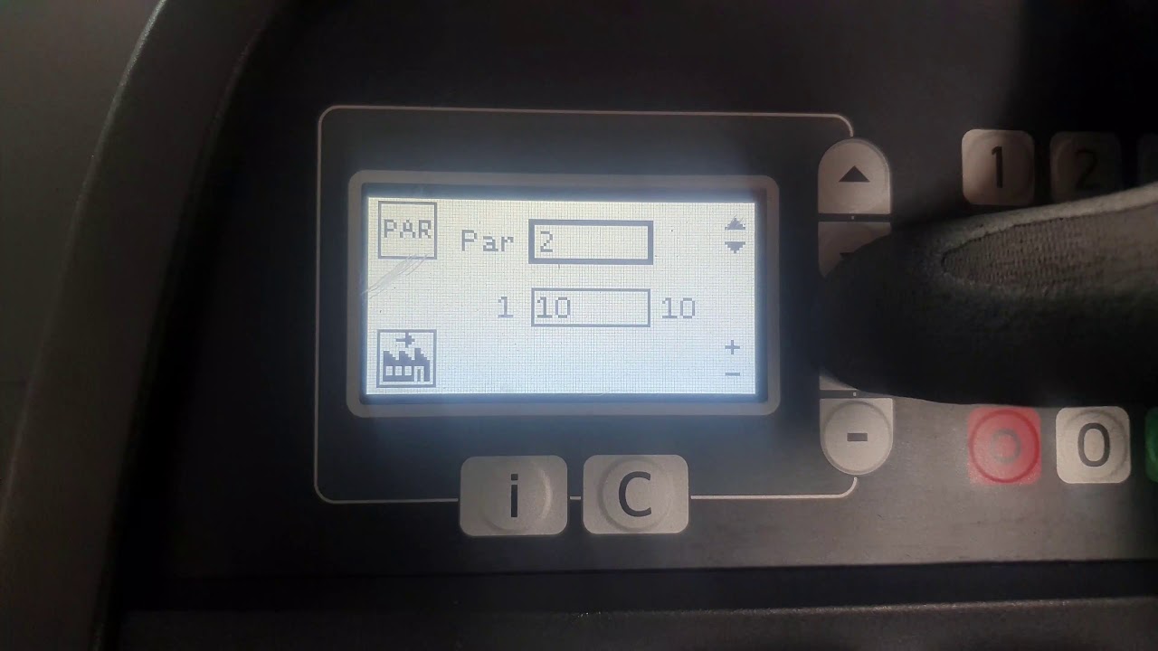 How To - Change parameters on a BT RRE reachtruck