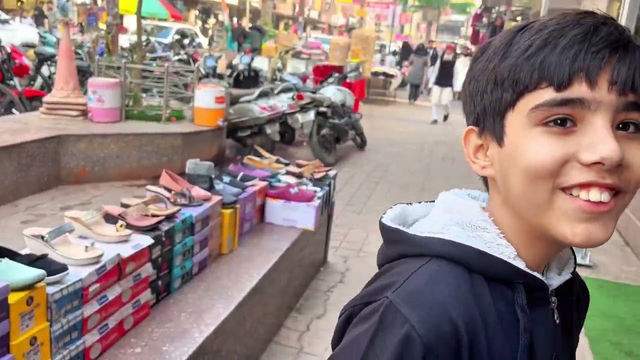 Kanpur Famous Market यहां मिलेगा बेस्ट क्लाविटी का सामान | Naveen Market Kanpur, Best Market Kanpur