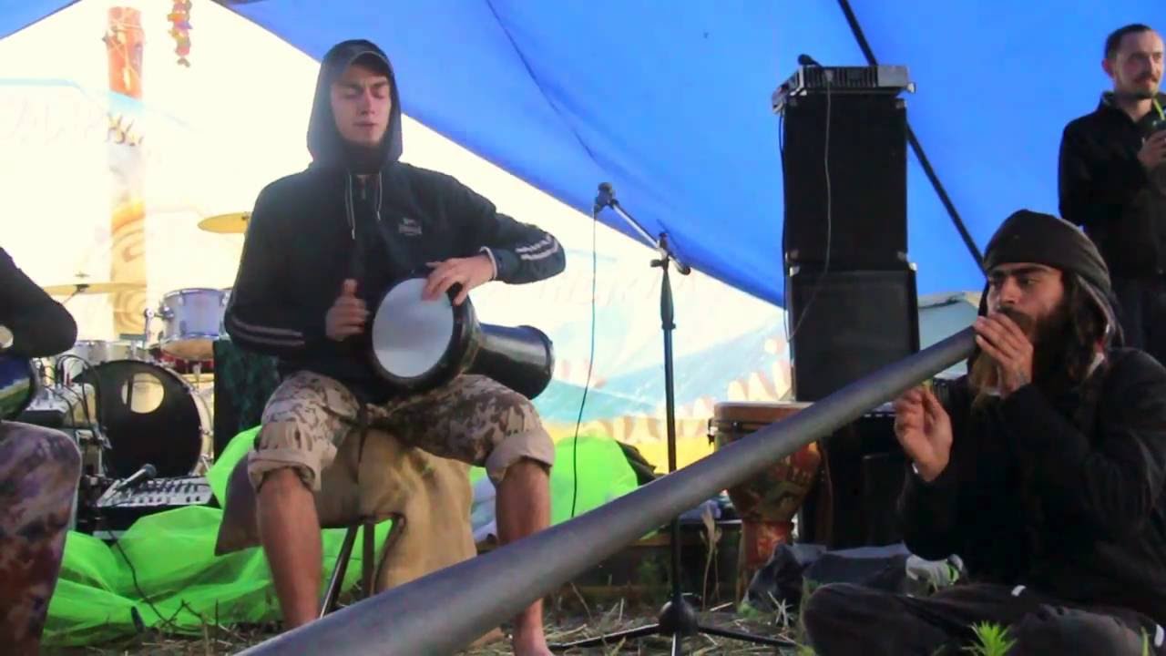 Milad Moghadam music jam of didgeridoo and throat singing on Trypilsky circle festival