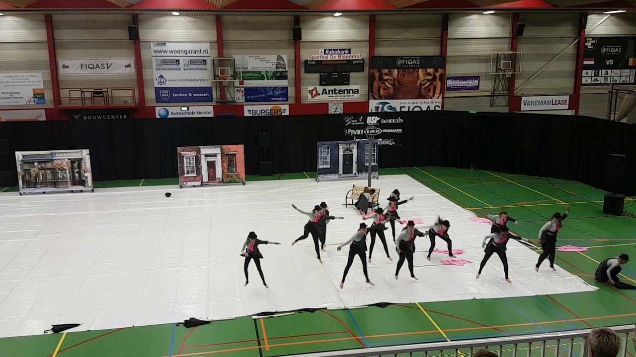 Beatrix Winterguards - Singing in the Rain