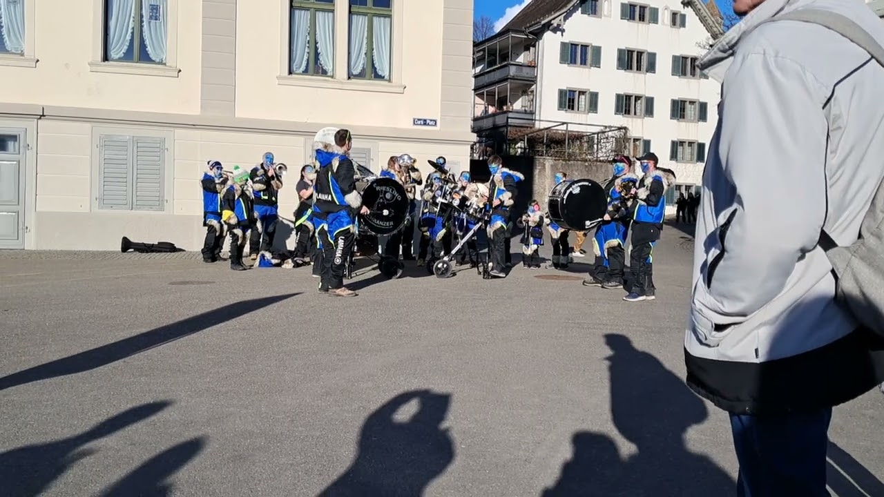 Blasting Fasnacht music in Rappreswil switzerland 🇨🇭