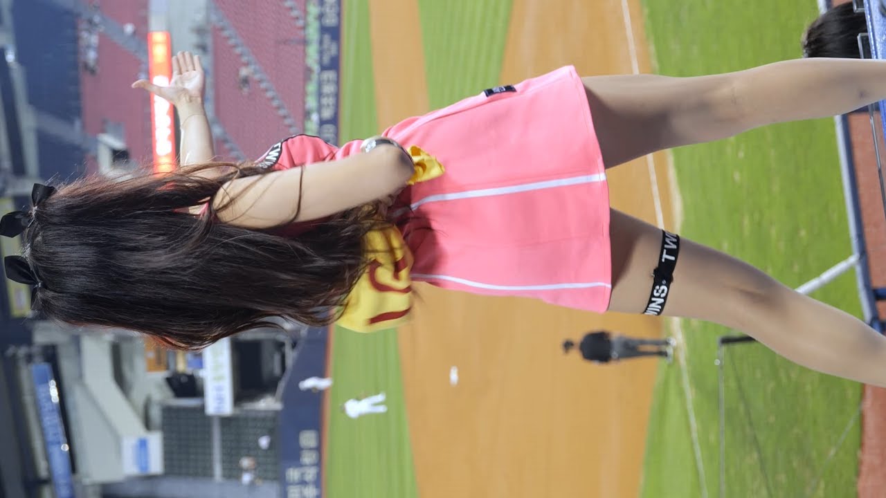 프로야구 LG 치어리더 심송연 220913 직캠1 응원 (Cheerleader Sim Songyeon 220913 Fancam 1)