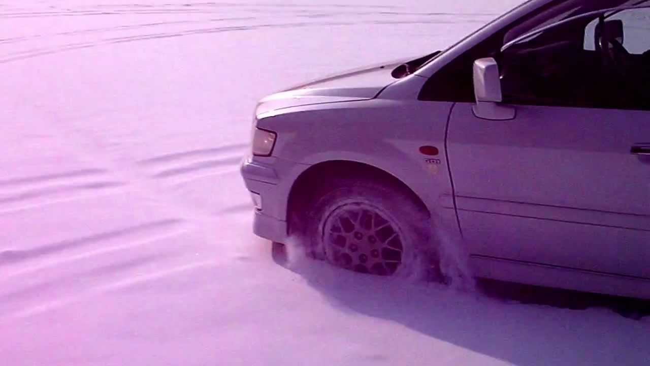 Mitsubishi Chariot Grandis 4wd по целяку