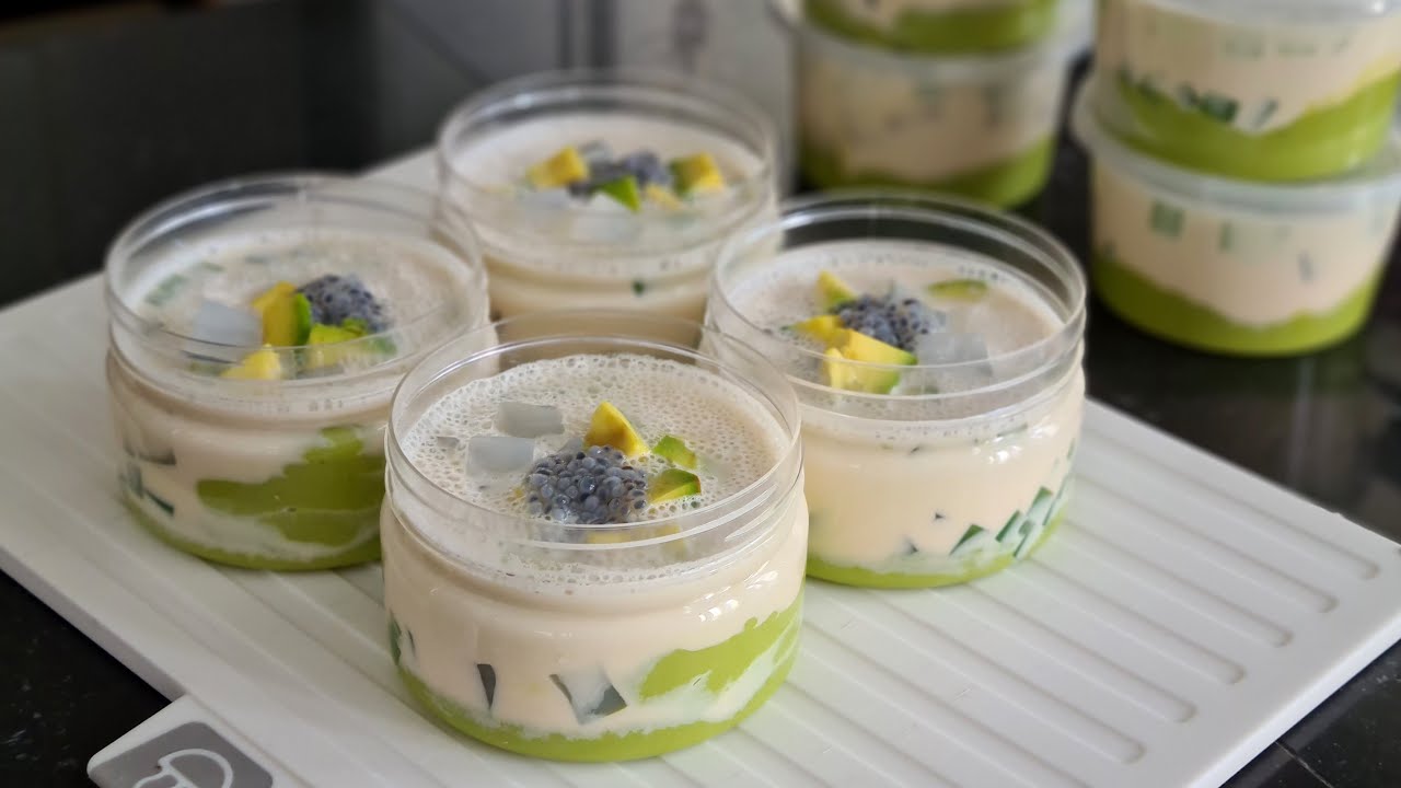 Ramadhan sudah dekat, praktekan resep ini untuk ide jualan takjil. Avocado Milk Cheese dessert cup.