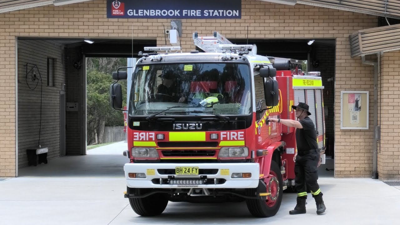RETAINED Turnout | Fire & Rescue NSW Pump '301' Glenbrook Responding