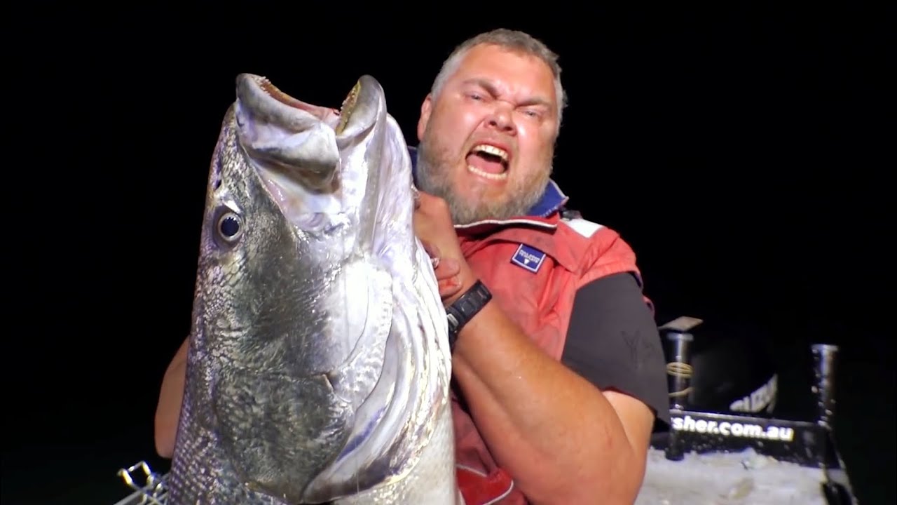 BIG JEWFISH BATTLE Part 3 - Fighting the slob Mulloway solo!