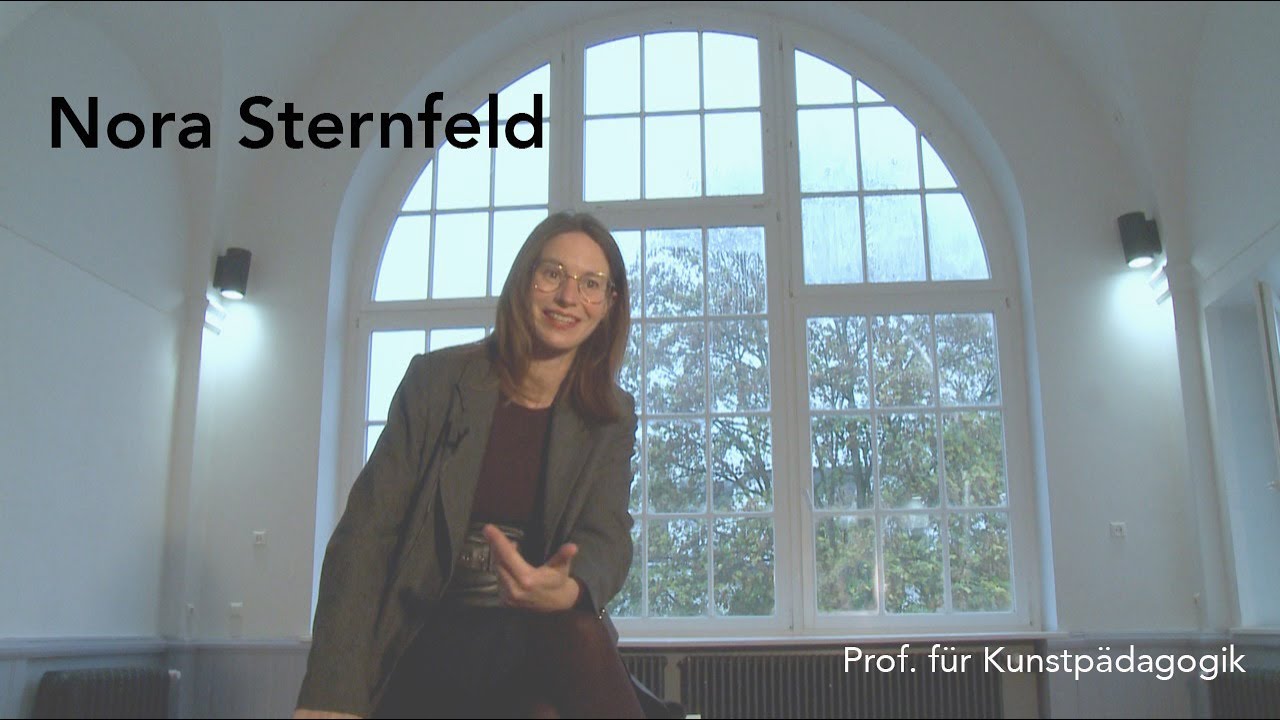 Im Gespräch mit/Talking to Nora Sternfeld, Prof. für Kunstpädagogik