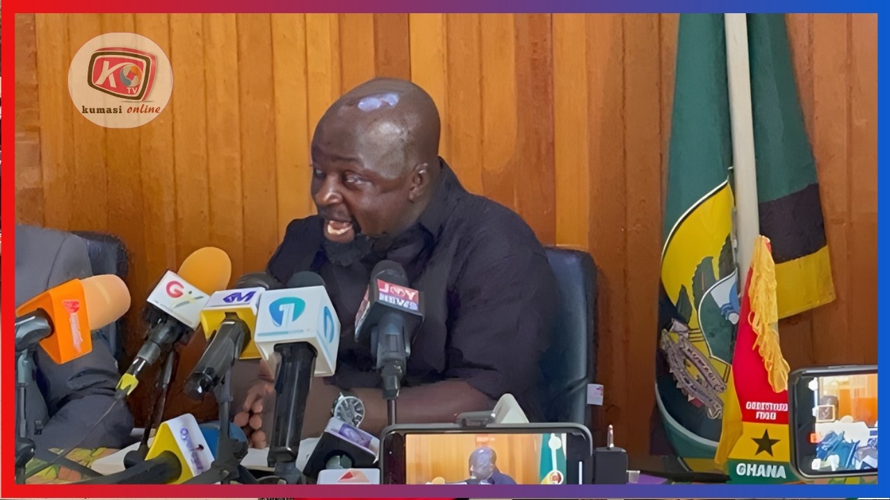 Управление отходами в Кумаси: Предупреждение главы администрации Кумаси Кинга Зубы торговцам - Ke...