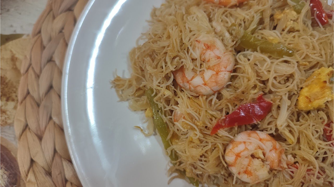 FIDEOS DE ARROZ CON GAMBAS Y VERDURAS AL ESTILO CHINO 🥢 con ayuda de mambo!! Noodles