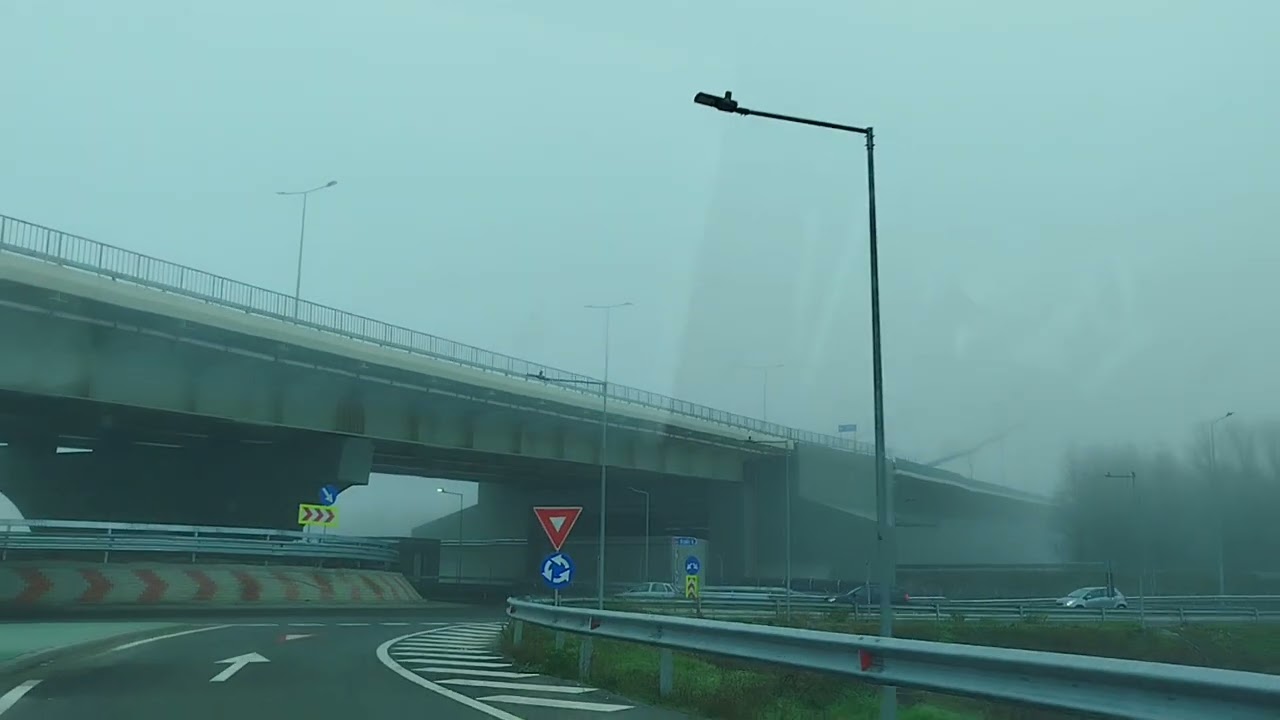 Podul de la Brăila în ceață... Nu se vede podul, absolut nimic .. vedeți cum arată pe dig