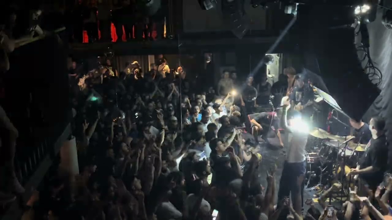 NO PRESSURE - LIVE IN SÃO PAULO - BRAZIL - 02/12/2023 (CITY LIGHTS)