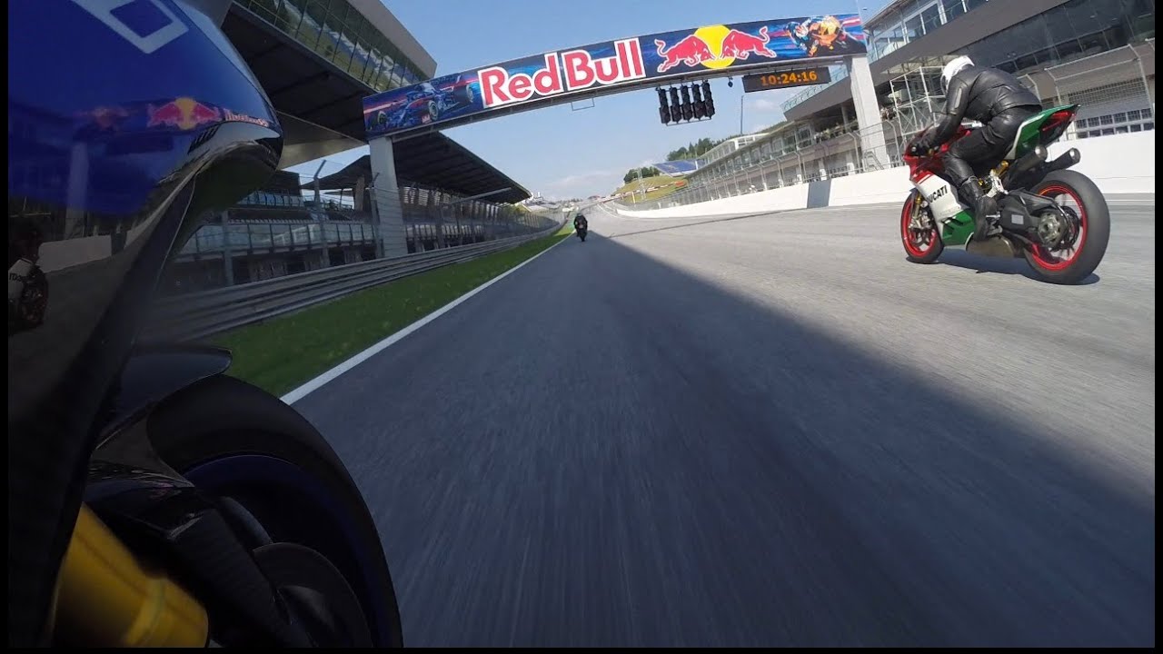 Ducati 1299 Panigale R Final Edition vs Yamaha R 1 M on Red Bull Ring