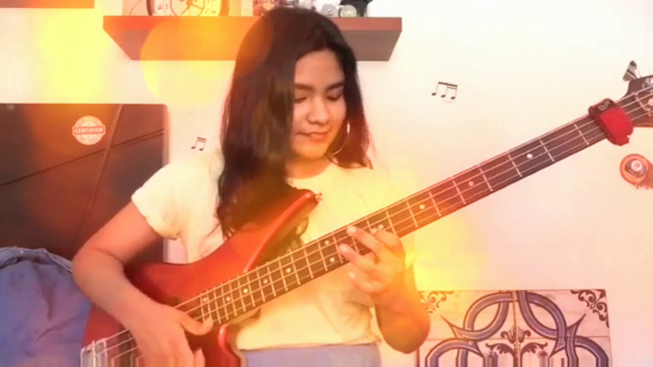 HELEN ZAMUDIO! nice and talented female bass player