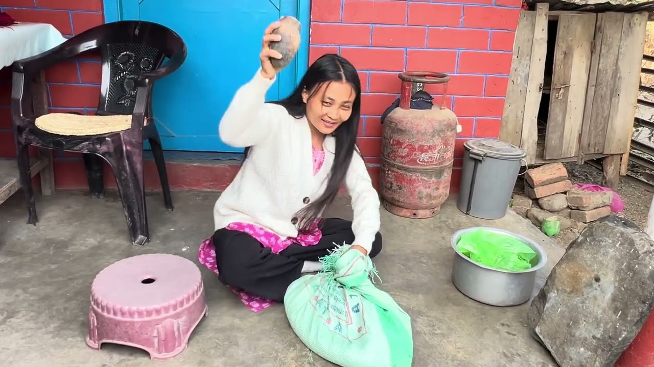 लसुन मा  पिना येसरि लाउने रैछ साथि हरु✌️🤭@usharai5350