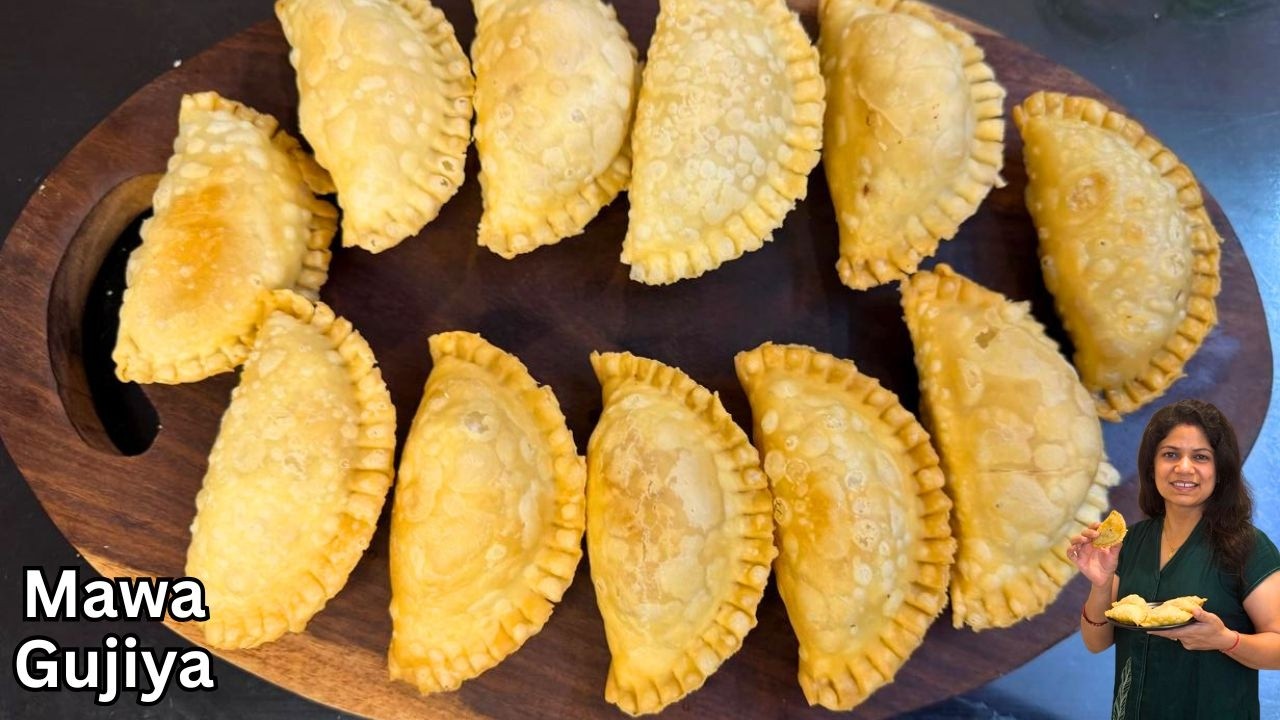 मावा गुजिया घर के खोये से बनाये | Mawa Gujiya Recipe | Khoya Karanji Recipe | Gujiya |Cook Your Food