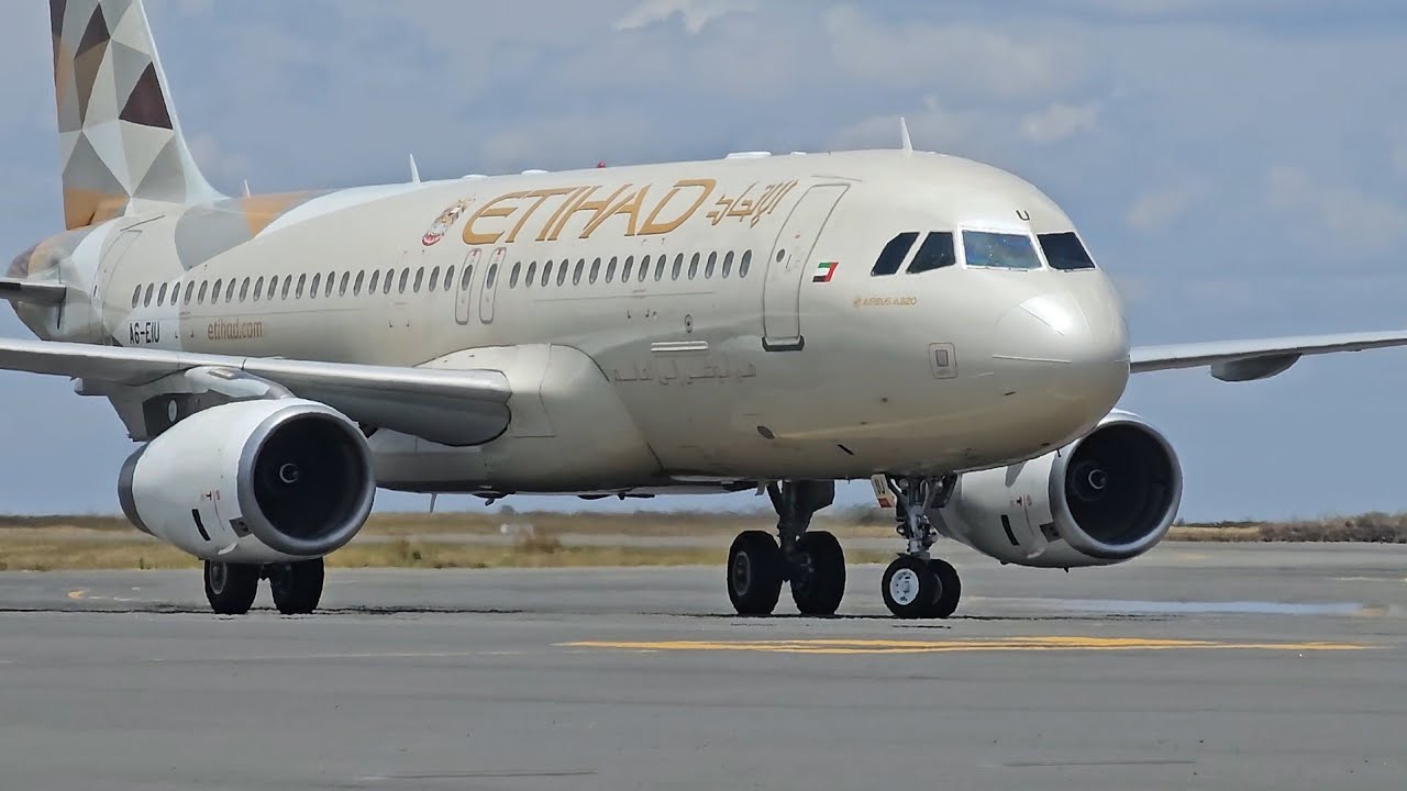 CLOSE-UP RAMP ACTION NAIROBI JKIA PLANE SPOTTING